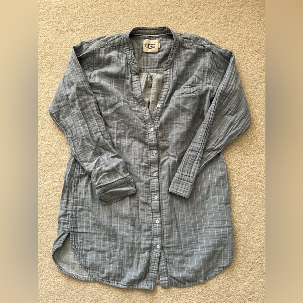 UGG sleep shirt in Medium